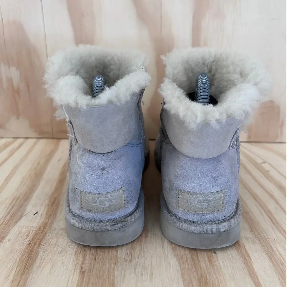 UGG Australia - Classic Mini Bailey Button -Boots -Gray - Women's - 5 - S/N 3352